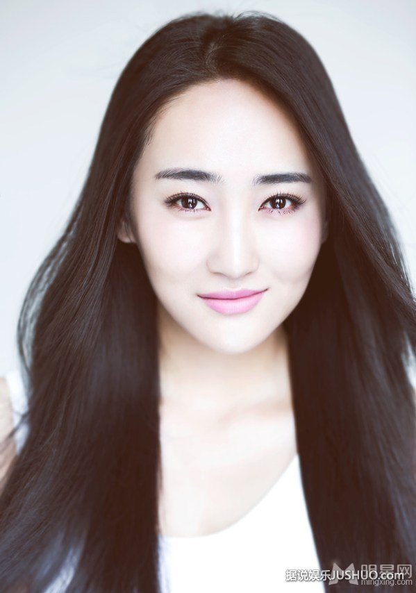 到爱的距离高姝瑶白裙写真 清新唯美气质优雅 到爱的距离高姝瑶白裙写真 清新唯美气质优雅