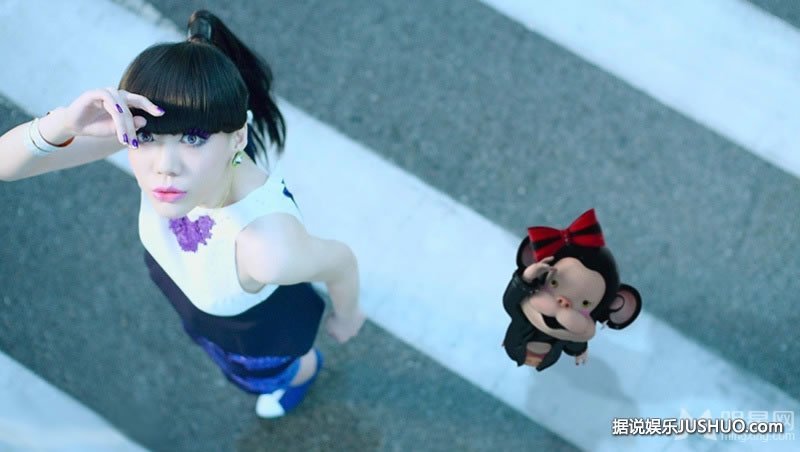 涛女郎张熙媛清新写真 头戴花环唯美来袭