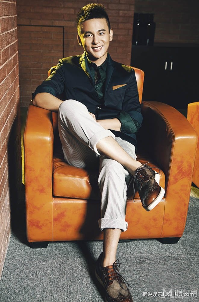 十七岁的单车崔林大片 阳光男孩帅气逼人 十七岁的单车崔林大片 阳光男孩帅气逼人