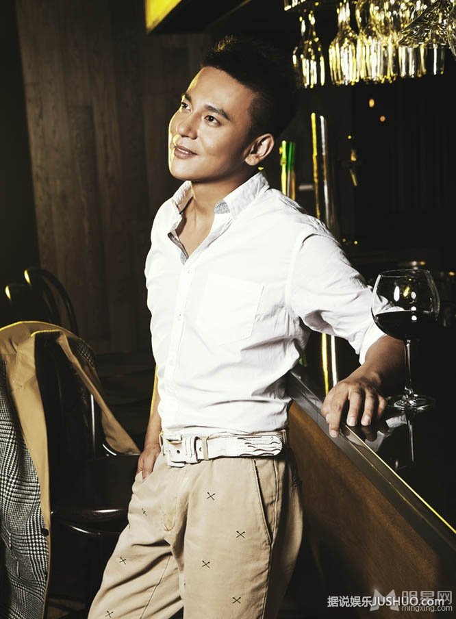 十七岁的单车崔林大片 阳光男孩帅气逼人 十七岁的单车崔林大片 阳光男孩帅气逼人