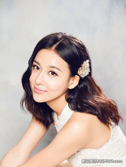 赵丽颖糖果色时尚杂志大片 青春洋溢俏皮可爱