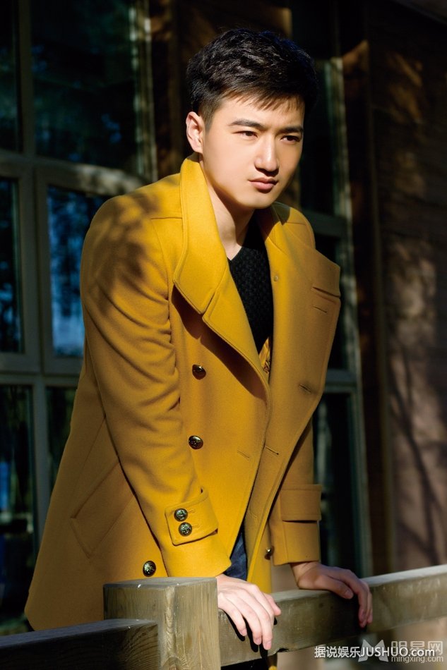 蒋晨李洋金秋时尚写真 尽显秋季柔和爽快时节 蒋晨李洋金秋时尚写真 尽显秋季柔和爽快时节