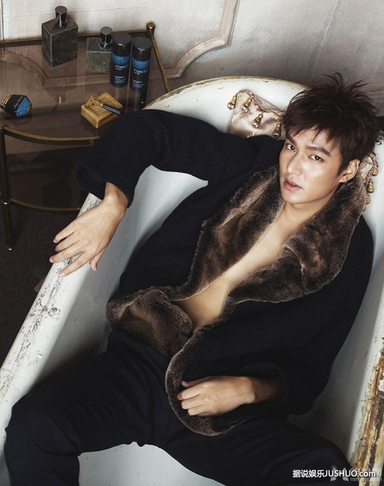 木村拓哉登杂志封面 诱惑眼神显熟男魅力