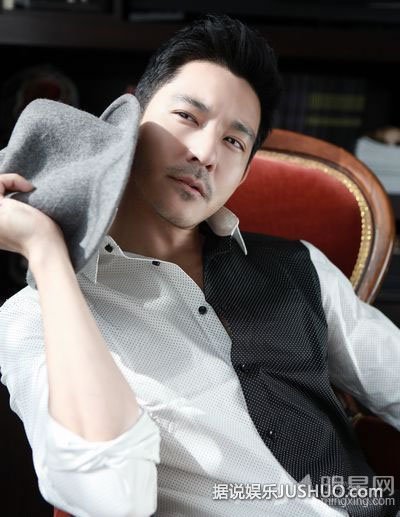 刘涛登新娘杂志封面 婚纱造型惹人怜爱