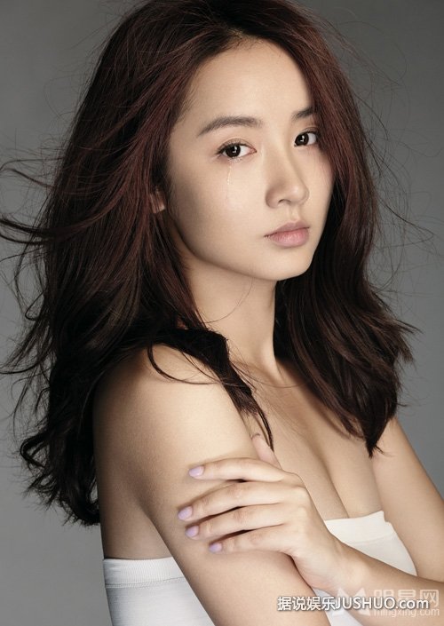 吕一清新写真曝光 温婉女人变身治愈系少女 吕一清新写真曝光 温婉女人变身治愈系少女