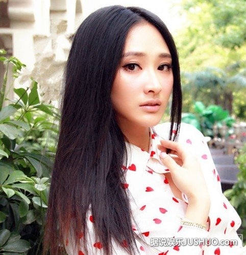 张玉洁拍户外写真 清新浪漫享受自然美