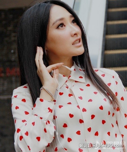 张玉洁拍户外写真 清新浪漫享受自然美