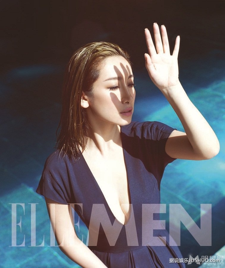 秦海璐水中性感大片 蕾丝裹身媚眼如丝