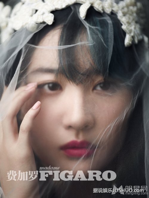 刘亦菲冷艳登费加罗 眼神迷离勾人魂魄