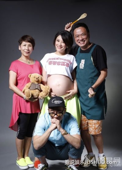 陈小春应采儿产前纪念照 鬼马精灵准父母