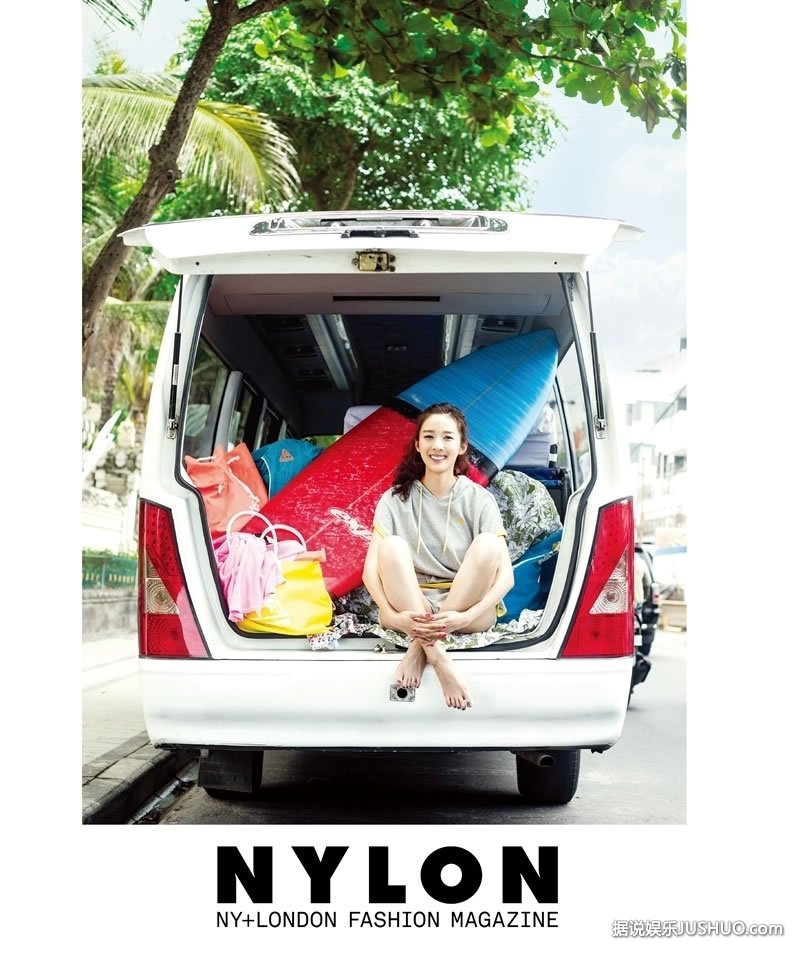 韩星李秀景比基尼拍杂志 性感翘臀丰满酥胸