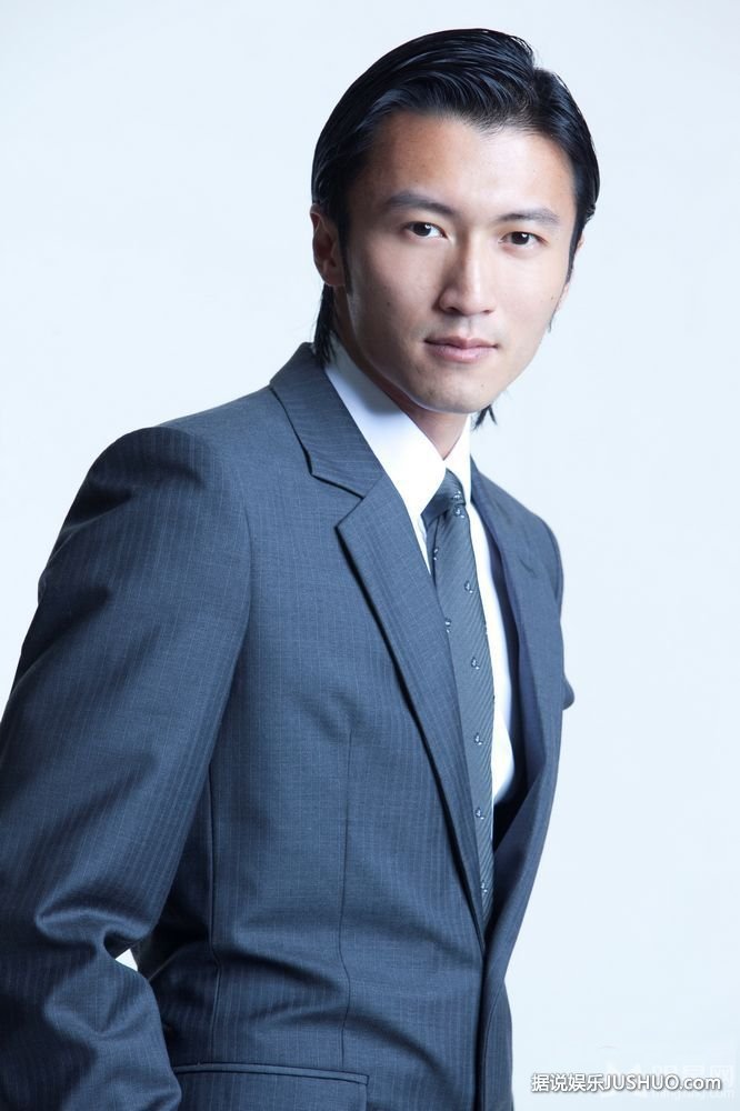 快男曝评委宣传照 陈坤谢霆锋帅气陶子性感