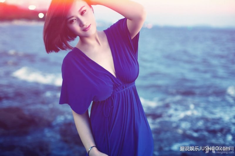 敖羽汐性感内衣写真 床上姿势火辣撩人 敖羽汐性感内衣写真 床上姿势火辣撩人