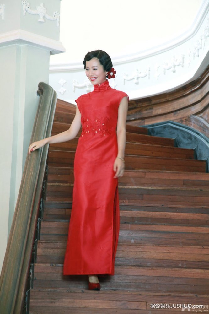 像火花像蝴蝶曝江一燕胡军复古婚纱照