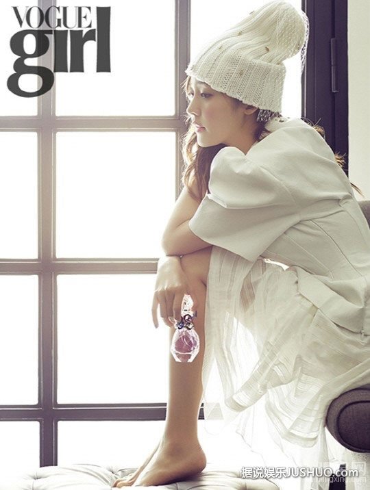 张馨予晒大尺度写真 薄纱透视美艳性感