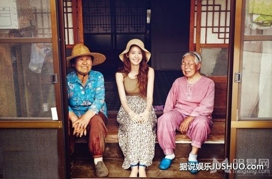 辣妈Mia陈静仪爆乳装出席一路向V新书分享会