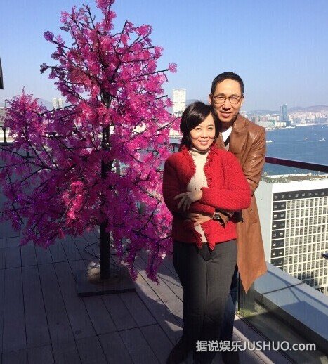 张国荣旧爱杨诺思结婚22周年 与老公甜蜜恩爱