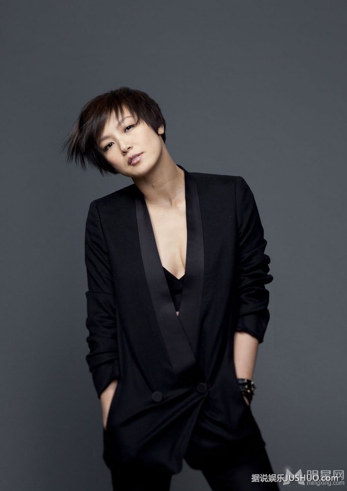 何韵诗深V性感写真 湿身诱惑庆个唱加场