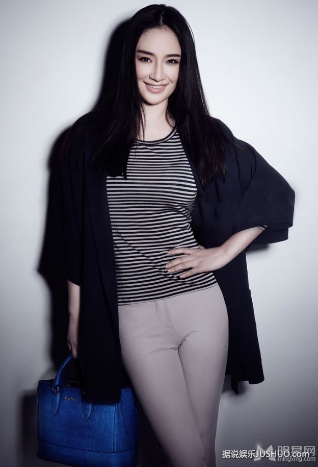 全能艺人岳亮性感写真 胸器妹湿身诱惑