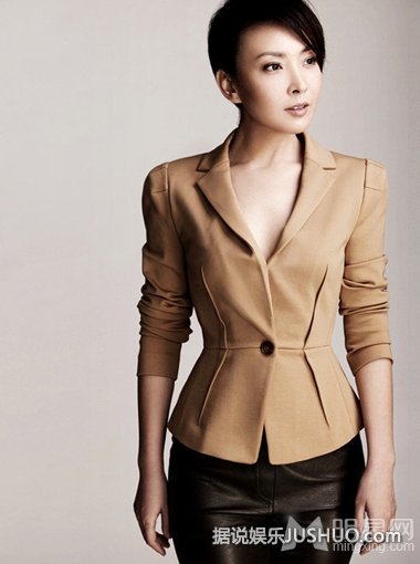 刘威葳时尚大片曝光 端庄优雅尽显熟女魅力 刘威葳时尚大片曝光 端庄优雅尽显熟女魅力