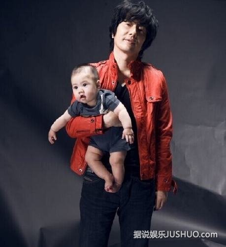郑钧儿子Jagger走红 疑参加《爸爸回来了2》 郑钧儿子Jagger走红 疑参加《爸爸回来了2》
