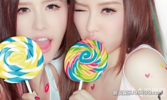 By2化身舞娘杂志大片 性感装扮露浑圆酥胸