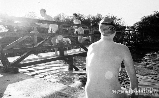 牛津大学自曝男女运动员2014全裸年历公 牛津大学自曝男女运动员2014全裸年历公