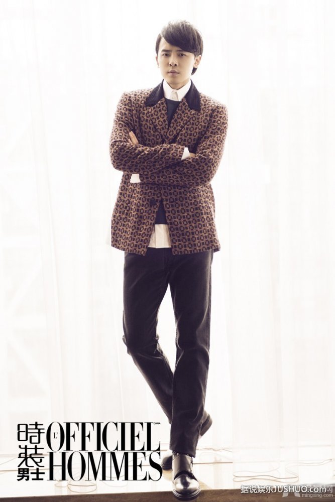付辛博时装杂志大片 西装革履显轻熟男魅力