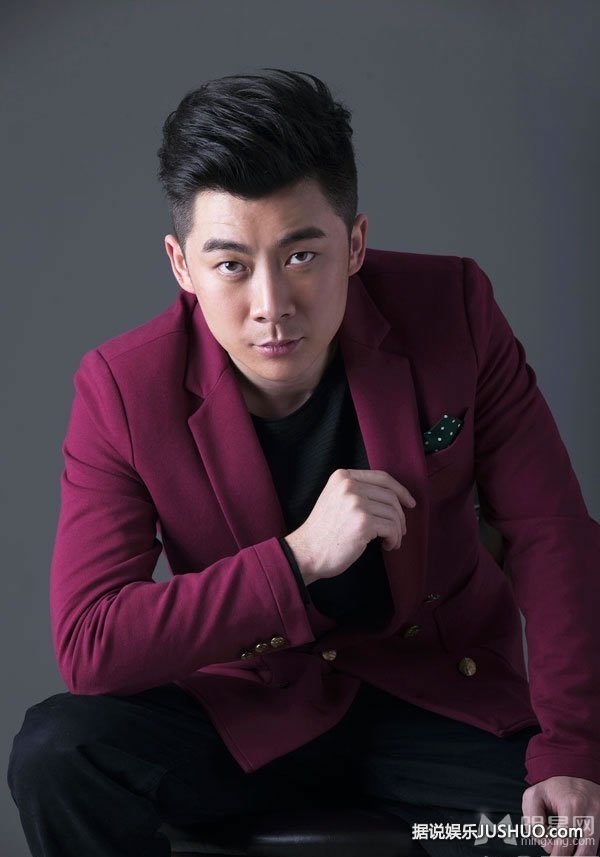 郭富城最新杂志写真 西装革履扮儒雅男人