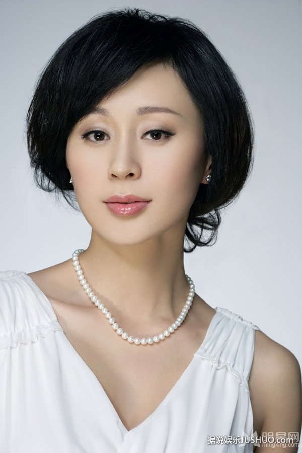 璀璨人生杨雨婷纯白写真 温婉优雅女人味 璀璨人生杨雨婷纯白写真 温婉优雅女人味