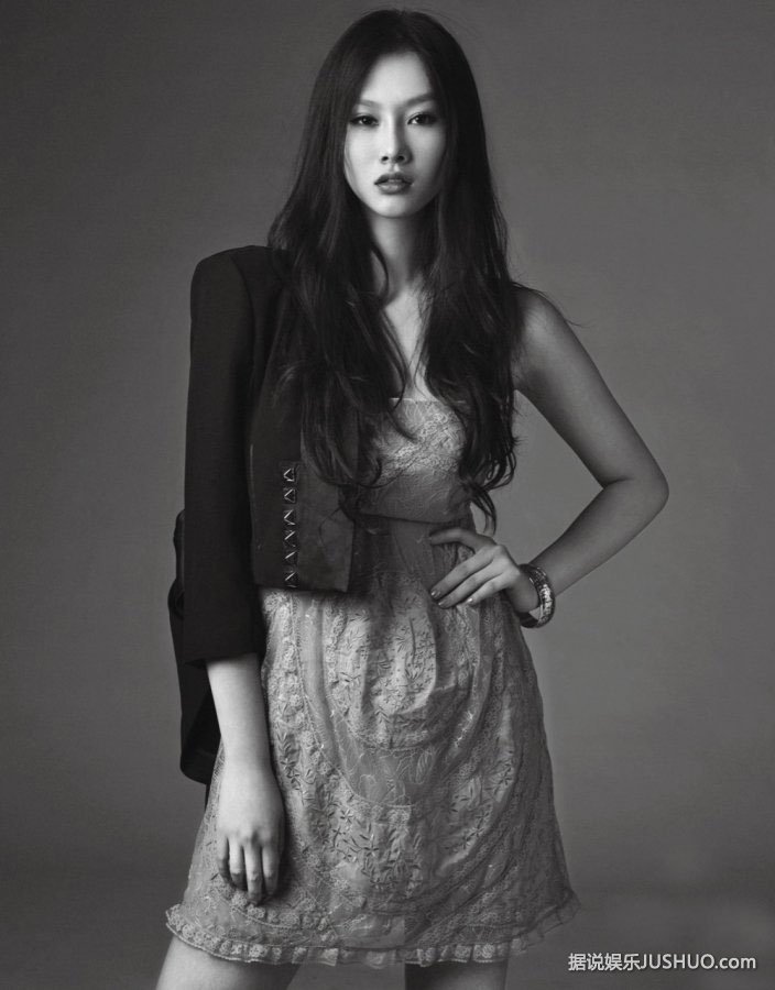 李昕岳变身双面娇娃 亦男亦女热火撩人