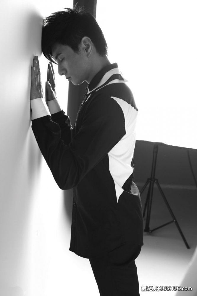 超模凯特-阿普顿登《Muse》 写真大胆全裸