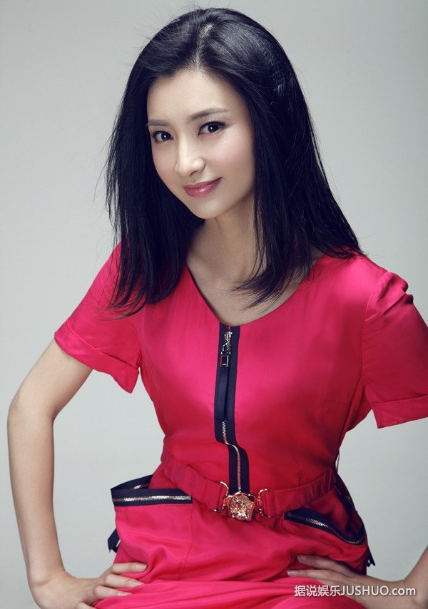 斓曦治愈系粉裙写真 “眉姐姐”清新甜美大秀亲 斓曦治愈系粉裙写真 “眉姐姐”清新甜美大秀亲