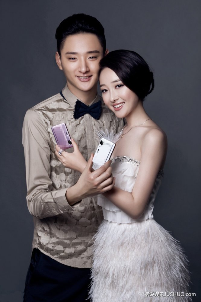 “宝黛”演员蒋梦婕、于小彤全新写真 尽显“郎