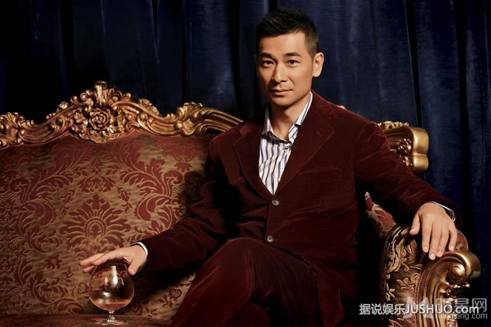 暮色阿什丽·格林尼时尚杂志 大秀性感美腿