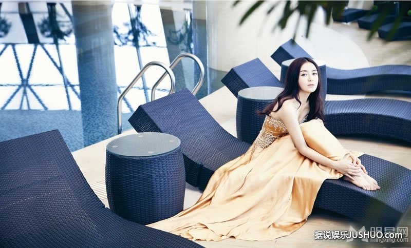 杨幂大日子杂志婚纱写真 散发女神气质