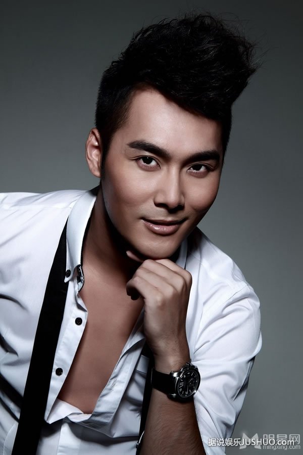 杨幂大日子杂志婚纱写真 散发女神气质