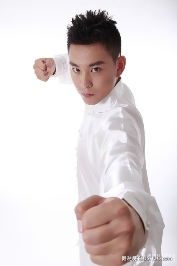 毕业那年叶新晨写真 散发小女人的性感