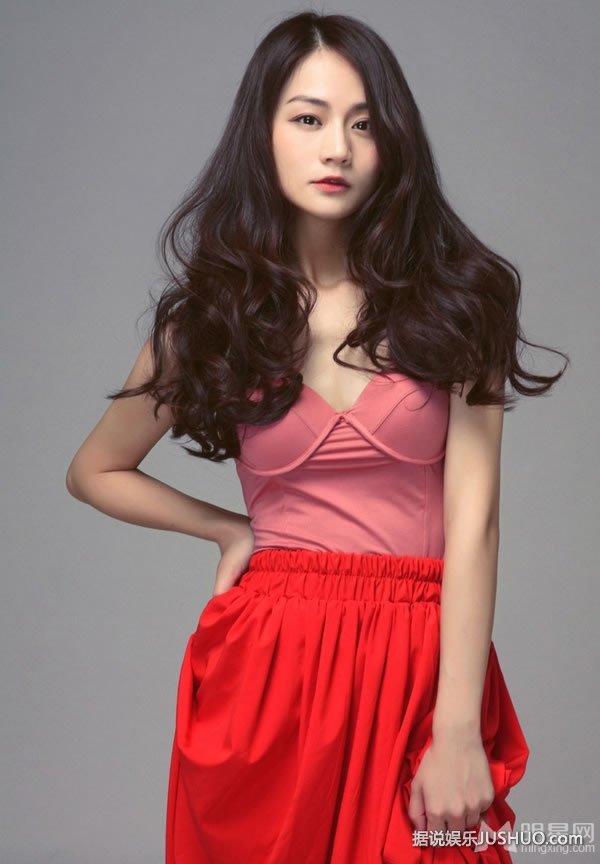 毕业那年叶新晨写真 散发小女人的性感