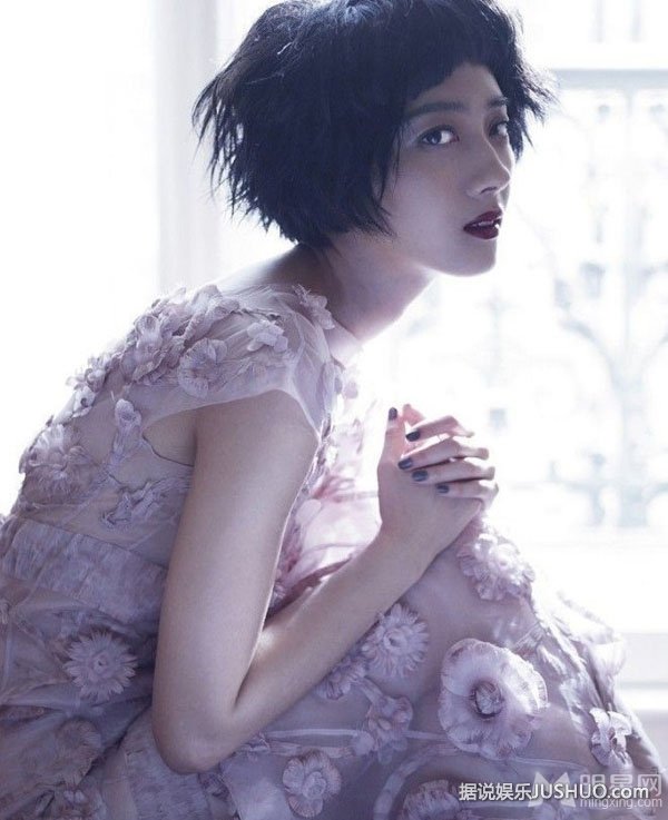 桂纶镁VOGUE火辣红唇封面 短发女人成熟韵味 桂纶镁VOGUE火辣红唇封面 短发女人成熟韵味