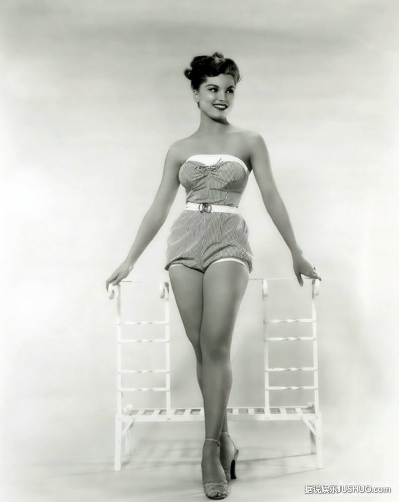 美国性感明星黛博拉·佩吉特泳装珍贵老照片