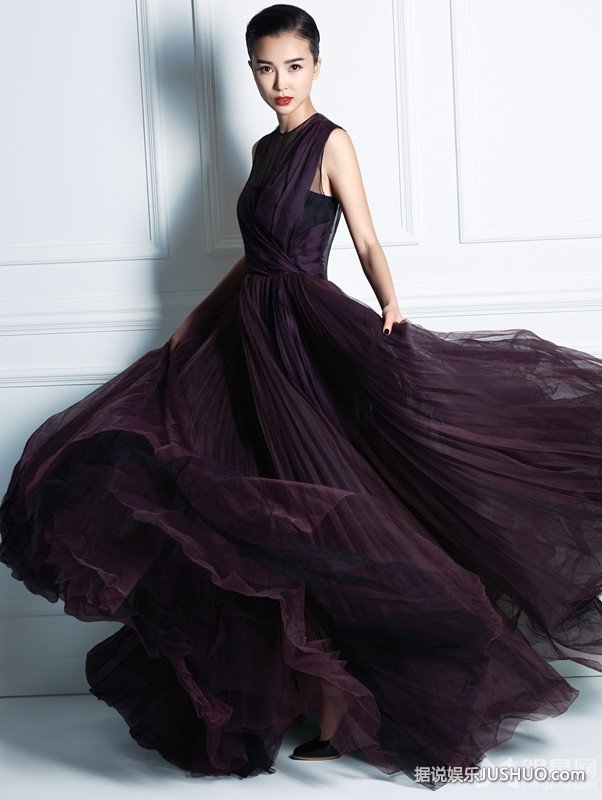 龙女郎姚星彤魅力写真 释放致命吸引力