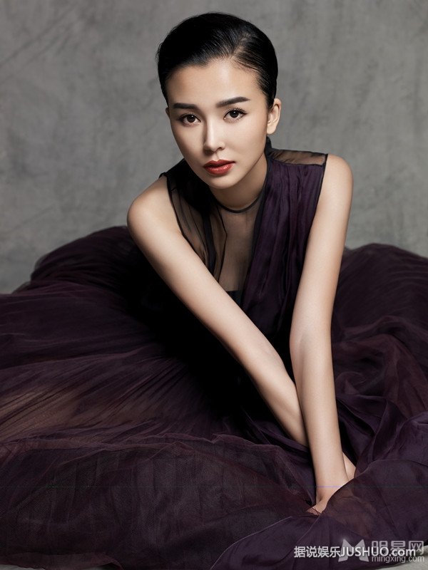 龙女郎姚星彤魅力写真 释放致命吸引力