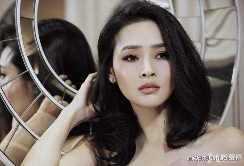 旗袍女神于明加写真散发成熟女性魅力