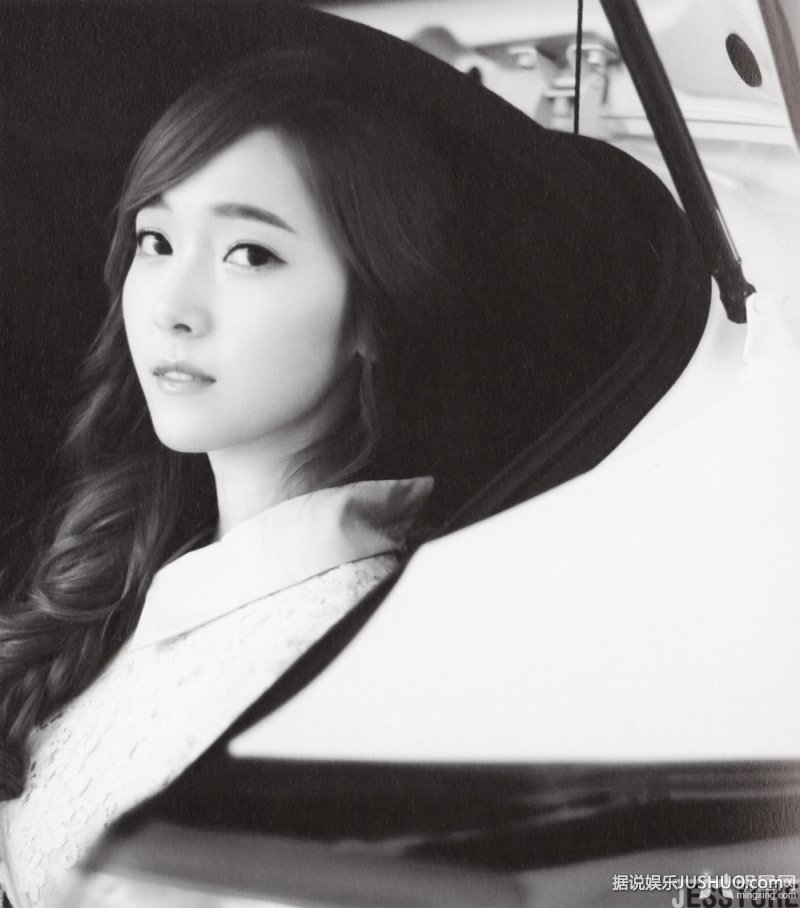 少女时代郑秀妍与郑秀晶性感代言珠宝写真