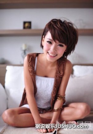 嫩模罗彩玲最新写真 豪乳外露性感妖娆