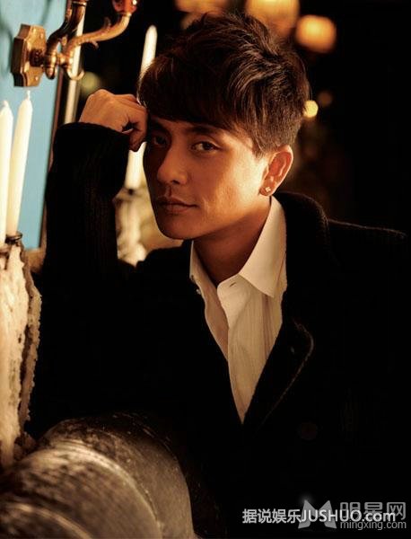 黄宗泽登风尚志杂志封面 演绎绅士风格