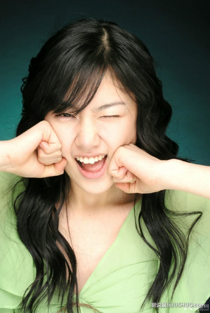 好莱坞性感女星 拍摄复古丝袜诱惑大片 好莱坞性感女星 拍摄复古丝袜诱惑大片