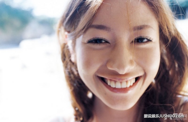 真木阳子再见溪谷上演激情戏 性感写真曝光 真木阳子再见溪谷上演激情戏 性感写真曝光