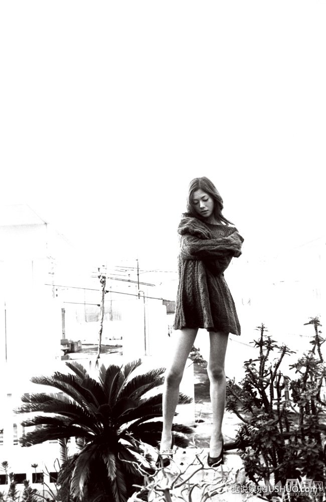 真木阳子再见溪谷上演激情戏 性感写真曝光 真木阳子再见溪谷上演激情戏 性感写真曝光